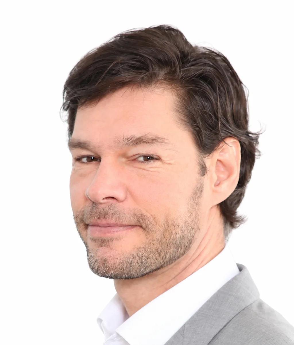 Sandro Küng initio